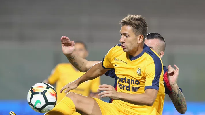 CROTONE, ITALY - AUGUST 27:  Alessio Cerci of Verona during the Serie A match between FC Crotone and Hellas Verona FC at Stadio Comunale Ezio Scida on August 27, 2017 in Crotone, Italy.  (Photo by Maurizio Lagana/Getty Images)