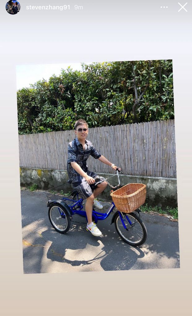 Zhang, anche la bici è nerazzurra. Domenica di relax per il presidente Inter - immagine 1