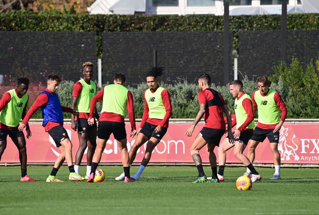 Genoa-Roma, la rifinitura: Smalling torna in gruppo – FOTO GALLERY - immagine 5