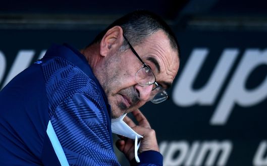 VERONA, ITALY - OCTOBER 24: Maurizio Sarri head coach of SS Lazio looks on during the Serie A match between Hellas and SS Lazio at Stadio Marcantonio Bentegodi on October 24, 2021 in Verona, Italy. (Photo by Alessandro Sabattini/Getty Images) VERONA, ITALY - OCTOBER 24: Maurizio Sarri head coach of SS Lazio looks on during the Serie A match between Hellas and SS Lazio at Stadio Marcantonio Bentegodi on October 24, 2021 in Verona, Italy. (Photo by Alessandro Sabattini/Getty Images)