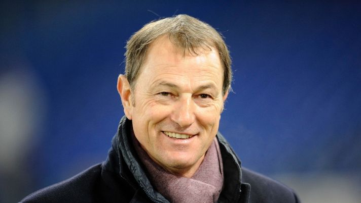 De Biasi: “Mourinho è un grande, ma ultimamente parla troppo degli arbitri” De Biasi: “Mourinho è un grande, ma ultimamente parla troppo degli arbitri” - immagine 1