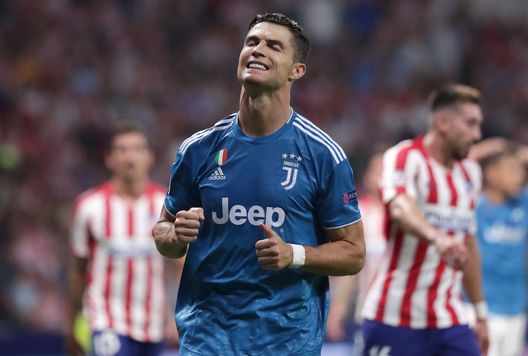 (Photo by Gonzalo Arroyo Moreno/Getty Images) E’ sempre derby, Cristiano Ronaldo divide: l’Atletico Madrid lo vuole, i tifosi no- immagine 2