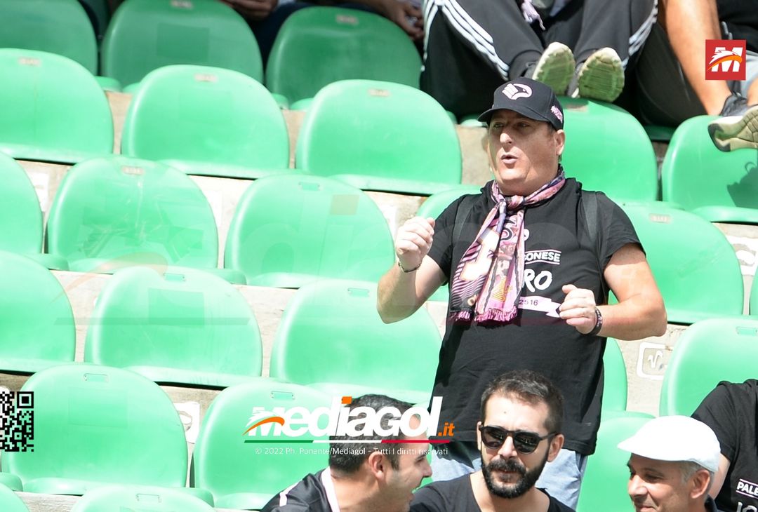 FOTOTIFO Palermo-Pisa 3-3, i tifosi allo Stadio “Renzo Barbera” (Gallery) - immagine 16