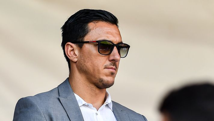 GENOA, ITALY - SEPTEMBER 15: Nicolas Burdisso sports manager of Boca Juniors during the Serie A match between Genoa CFC and Atalanta BC at Stadio Luigi Ferraris on September 15, 2019 in Genoa, Italy. (Photo by Paolo Rattini/Getty Images) 