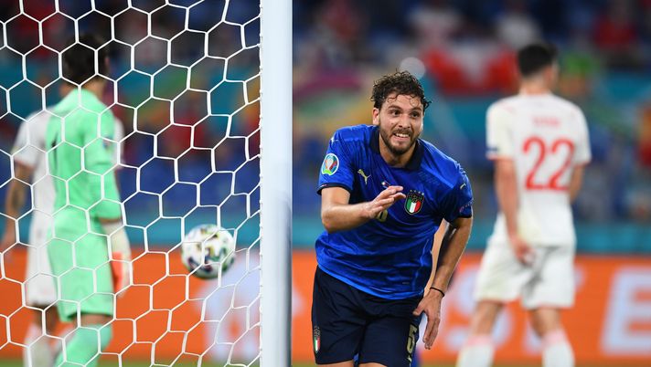 ROME, ITALY - JUNE 16: Manuel Locatelli of Italy celebrates after scoring their side's first goal during the UEFA Euro 2020 Championship Group A match between Italy and Switzerland at Olimpico Stadium on June 16, 2021 in Rome, Italy. (Photo by Claudio Villa/Getty Images) 