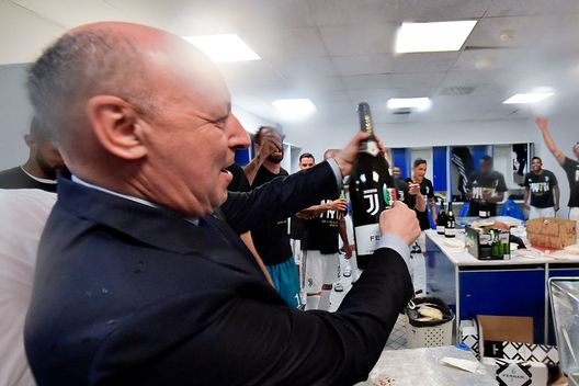 Mercato Juve: ecco i regali di Marotta dopo lo scudetto. Mercato Juve: ecco i regali di Marotta dopo lo scudetto.