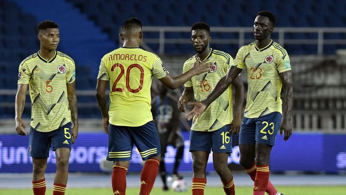 BARRANQUILLA, COLOMBIA - OCTOBER 09: Davinson Sánchez (R), Jefferson Lerma, Alfredo Morelos, and Wilmar Barrios greet after winning a match between Colombia and Venezuela as part of South American Qualifiers for Qatar 2022 at Estadio Metropolitano on October 09, 2020 in Barranquilla, Colombia. (Photo by Gabriel Aponte/Getty Images) BARRANQUILLA, COLOMBIA - OCTOBER 09: Davinson Sánchez (R), Jefferson Lerma, Alfredo Morelos, and Wilmar Barrios greet after winning a match between Colombia and Venezuela as part of South American Qualifiers for Qatar 2022 at Estadio Metropolitano on October 09, 2020 in Barranquilla, Colombia. (Photo by Gabriel Aponte/Getty Images)