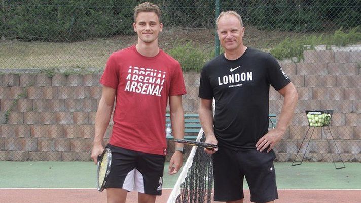 I Bergkamp giocano anche a tennis (Instagram @mitchelbergkamp) 