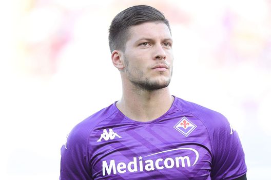 FLORENCE, ITALY - AUGUST 14: Luka Jovic of ACF Fiorentina looks on during the Serie A match between ACF Fiorentina and US Cremonese at Stadio Artemio Franchi on August 14, 2022 in Florence, Italy. (Photo by Gabriele Maltinti/Getty Images) Jovic