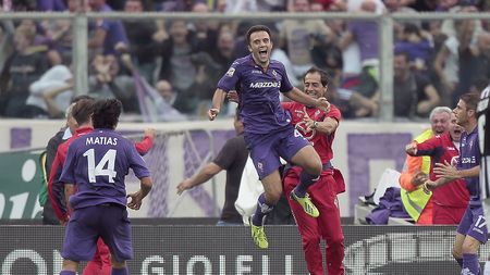 FLORENCE, ITALY - OCTOBER 20: Giuseppe Rossi of ACF Fiorentina celebrates after scoring a goal during the Serie A match between ACF Fiorentina and Juventus at Stadio Artemio Franchi on October 20, 2013 in Florence, Italy. (Photo by Gabriele Maltinti/Getty Images)