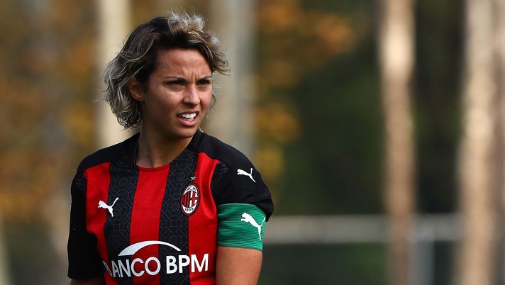 MILAN, ITALY - OCTOBER 18: Valentina Giacinti of AC Milan looks on during the Women Serie A match between AC Milan and FC Internazionale at Centro Sportivo Vismara on October 18, 2020 in Milan, Italy. (Photo by Marco Luzzani/Getty Images) MILAN, ITALY - OCTOBER 18: Valentina Giacinti of AC Milan looks on during the Women Serie A match between AC Milan and FC Internazionale at Centro Sportivo Vismara on October 18, 2020 in Milan, Italy. (Photo by Marco Luzzani/Getty Images)