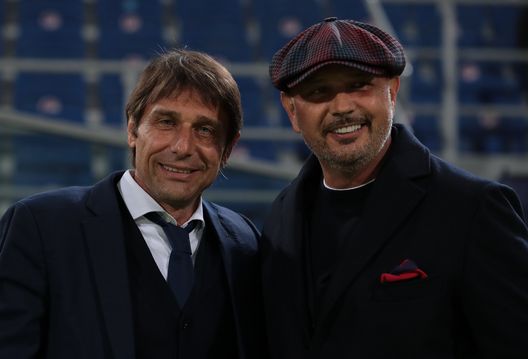 BOLOGNA, ITALY - APRIL 03: Head coach of FC Internazionale Antonio Conte and head coach of Bologna Sinisa Mihajlovic pose for a photo prior to the Serie A match between Bologna FC and FC Internazionale at Stadio Renato Dall'Ara on April 03, 2021 in Bologna, Italy. (Photo by Emilio Andreoli - Inter/Inter via Getty Images) BOLOGNA, ITALY - APRIL 03: Head coach of FC Internazionale Antonio Conte and head coach of Bologna Sinisa Mihajlovic pose for a photo prior to the Serie A match between Bologna FC and FC Internazionale at Stadio Renato Dall'Ara on April 03, 2021 in Bologna, Italy. (Photo by Emilio Andreoli - Inter/Inter via Getty Images)