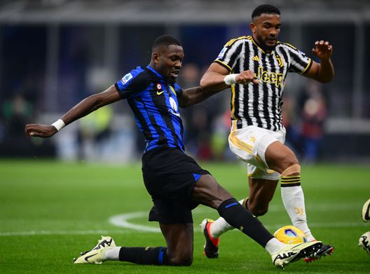 Sommer-Nzola, il Var: “Sfioricchia il pallone, pugno contestuale. Rigore per imprudenza”- immagine 2