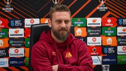 Roma, la conferenza stampa di De Rossi e Svilar prima del Feyenoord – FOTO GALLERY