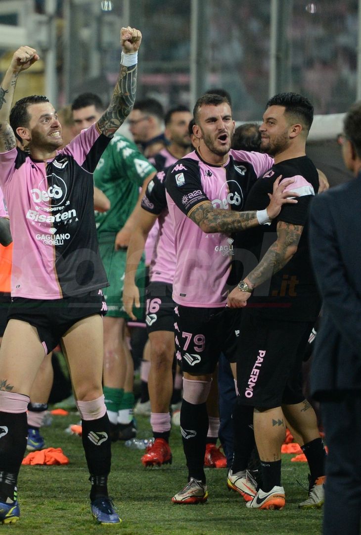 FOTO Palermo in Serie B, i festeggiamenti dei rosanero al Renzo Barbera (Gallery) - immagine 115