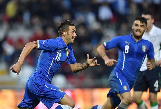  Vittorio Parigini festeggia dopo una rete con l'Italia U21 