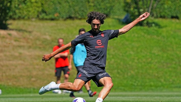 Yacine Adli, centrocampista del Milan, ha parlato degli obiettivi in conferenza stampa