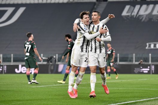 Cristiano Ronaldo e Federico Chiesa Cristiano Ronaldo e Federico Chiesa