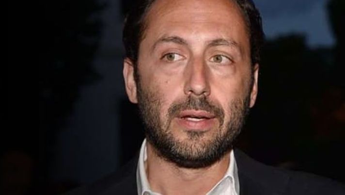 Bari, Luigi De Laurentiis il nuovo presidente: “In un’ora ho deciso di accettare questo ruolo. Nostro progetto…”  Bari, Luigi De Laurentiis il nuovo presidente: “In un’ora ho deciso di accettare questo ruolo. Nostro progetto…”