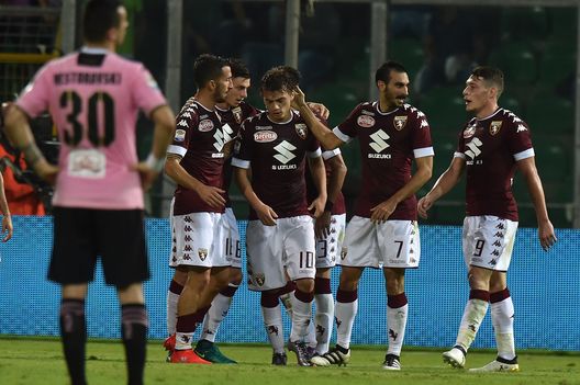 I festeggiamenti della squadra dopo il secondo gol di Ljajic a Palermo 
