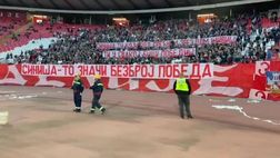 L’omaggio dei tifosi della Stella Rossa a Mihajlovic | VIDEO