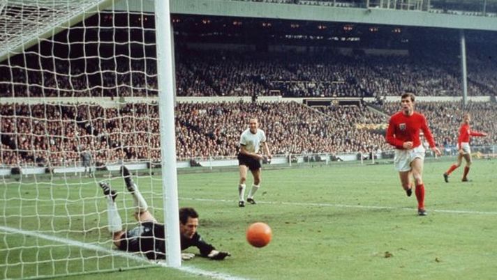 Il gol fantasma più importante di tutti Il gol fantasma più importante di tutti