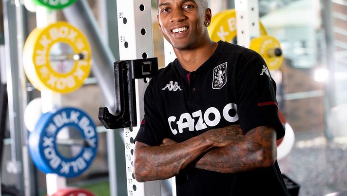 UFFICIALE – Young lascia il fantacalcio: è ufficiale il passaggio all’Aston Villa UFFICIALE – Young lascia il fantacalcio: è ufficiale il passaggio all’Aston Villa - immagine 1