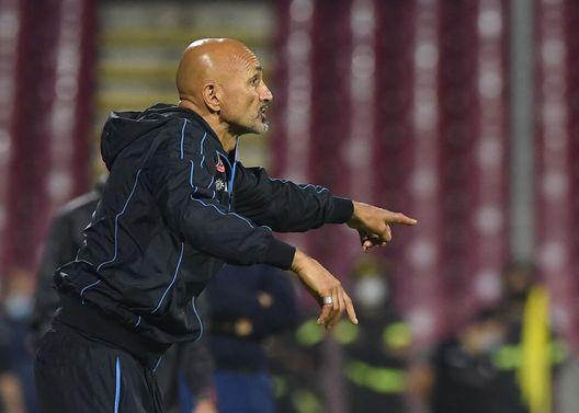 (Photo by SSC NAPOLI/SSC NAPOLI via Getty Images) Pochi biglietti e tanto Covid: Napoli-Salernitana, è dura chiamarlo derby…- immagine 2