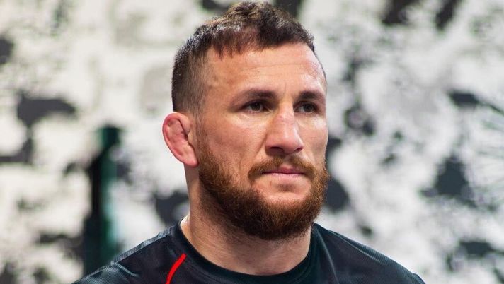 FOTO Il campione di arti marziali Dvalishvili è a Napoli per sostenere Kvaratskhelia - immagine 1