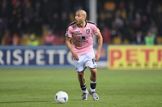 BENEVENTO, ITALY - APRIL 14: Haitam Aleesami during the Serie B match between Benevento and US Citta di Palermo at Stadio Ciro Vigorito on April 14, 2019 in Benevento, Italy. (Photo by Francesco Pecoraro/Getty Images) BENEVENTO, ITALY - APRIL 14: Haitam Aleesami during the Serie B match between Benevento and US Citta di Palermo at Stadio Ciro Vigorito on April 14, 2019 in Benevento, Italy. (Photo by Francesco Pecoraro/Getty Images)