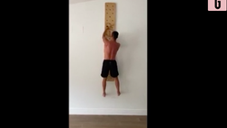 VIDEO Liga, Vazquez… versione Spider-Man! Si arrampica così sul muro di casa…
