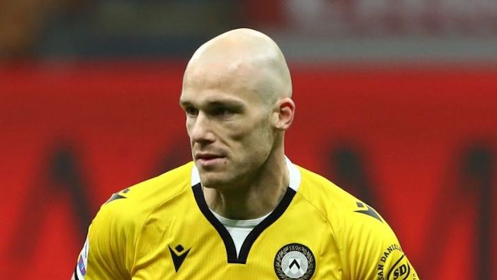 MILAN, ITALY - MARCH 03: Bram Nuytinck of Udinese Calcio looks on during the Serie A match between AC Milan and Udinese Calcio at Stadio Giuseppe Meazza on March 03, 2021 in Milan, Italy. (Photo by Marco Luzzani/Getty Images) Di Marzio: “Un club si è mosso per avere Nuytinck dall’Udinese a gennaio” - immagine 1
