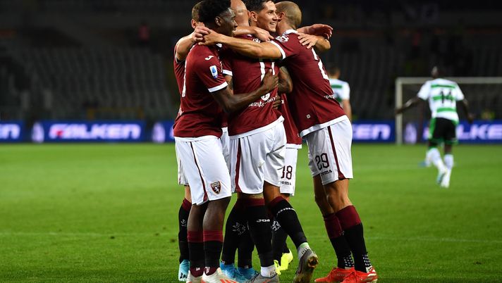 TURIN, ITALY - AUGUST 25:  Andrea Belotti (C) of Torino FC celebrates a goal with team mates during the Serie A match between Torino FC and US Sassuolo at Stadio Olimpico di Torino on August 25, 2019 in Turin, Italy.  (Photo by Valerio Pennicino/Getty Images) 