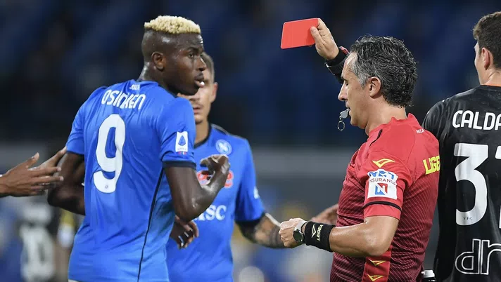 Victor Osimhen espulso al 23' di Napoli-Venezia 2-0 | Serie A News (Getty Images)
