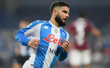 NAPLES, ITALY - DECEMBER 23: Lorenzo Insigne of SSC Napoli celebrates after scoring their sides first goal during the Serie A match between SSC Napoli and Torino FC at Stadio Diego Armando Maradona on December 23, 2020 in Naples, Italy. Sporting stadiums around Italy remain under strict restrictions due to the Coronavirus Pandemic as Government social distancing laws prohibit fans inside venues resulting in games being played behind closed doors. (Photo by Francesco Pecoraro/Getty Images)