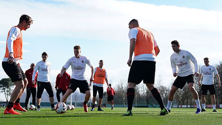 Un'immagine di un allenamento del Milan a Milanello (credits: acmilan.com) Un'immagine di un allenamento del Milan a Milanello (credits: acmilan.com)