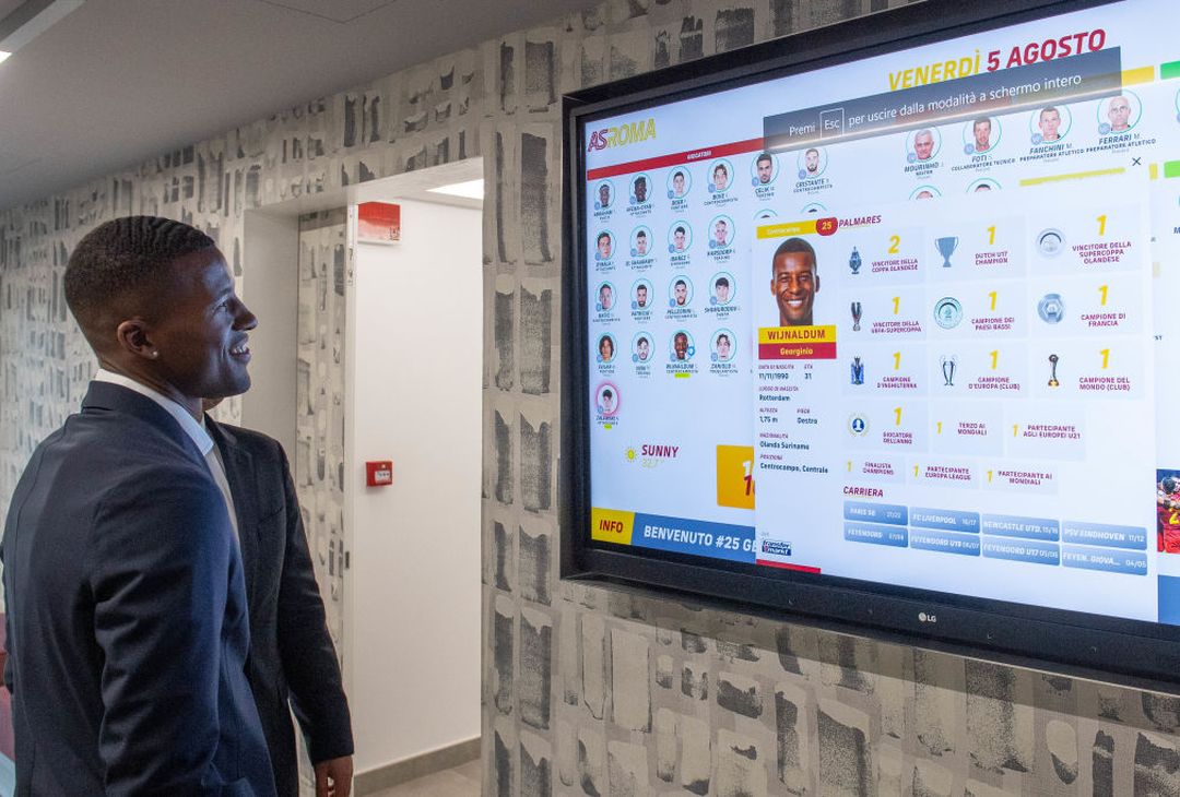 Wijnaldum è un nuovo giocatore della Roma – FOTO GALLERY - immagine 17