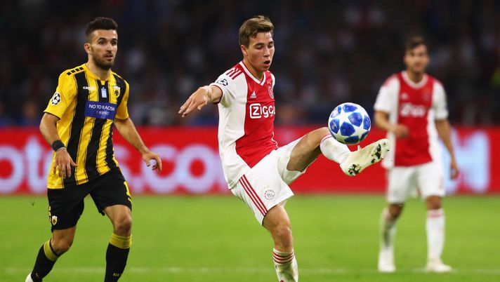 Carel Eiting of Ajax in action during the Group E match of the UEFA Champions League (Photo by Dean Mouhtaropoulos/Getty Images) Carel Eiting of Ajax in action during the Group E match of the UEFA Champions League (Photo by Dean Mouhtaropoulos/Getty Images)