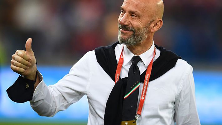 BASEL, SWITZERLAND - SEPTEMBER 05: Chief of Delegation Italy Gianluca Vialli looks on before the 2022 FIFA World Cup Qualifier match between Switzerland and Italy at St Jacob Park on September 05, 2021 in Basel, Basel-Stadt. (Photo by Claudio Villa/Getty Images) Il Genoa oltre il derby: “Ciao Gianluca, avversario leale” - immagine 1