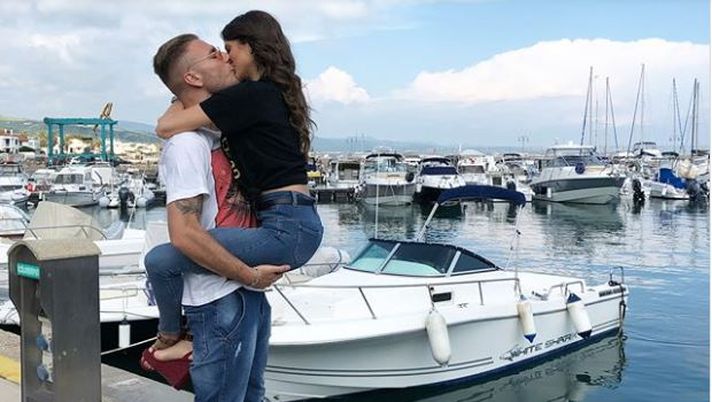 SOCIAL / Immobile è ancora ko per infortunio e si rilassa a Santa Marinella con Jessica 