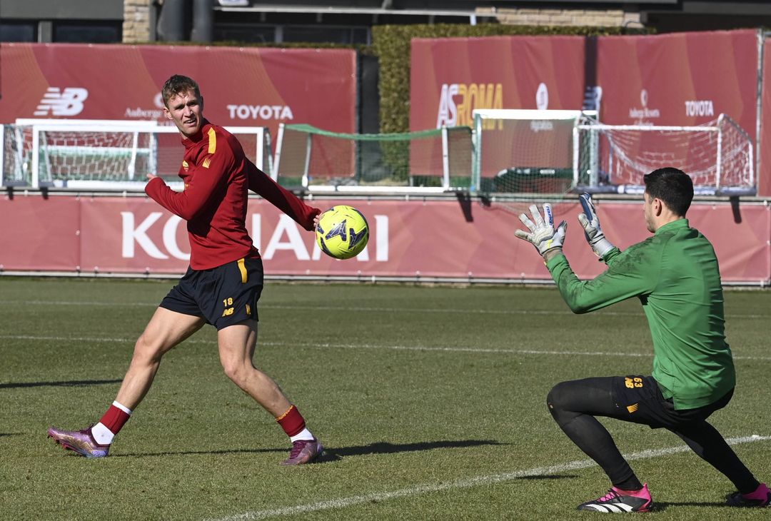 Roma, l’allenamento alla vigilia del Lecce: c’è Wijnaldum – FOTO GALLERY - immagine 3