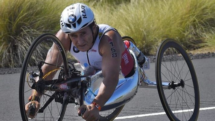 Paralimpici, un coro per Alex Zanardi sulle note dei Queen: &#8220;Non fermarti ora&#8221; 