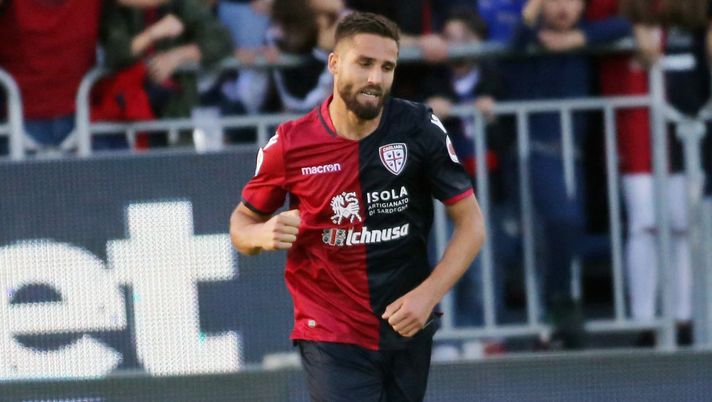 CAGLIARI, ITALY - MAY 11: Leonardo Pavoletti of Cagliari celebrates his goal 1-2 during the Serie A match between Cagliari and SS Lazio at Sardegna Arena on May 11, 2019 in Cagliari, Italy. (Photo by Enrico Locci/Getty Images) CAGLIARI, ITALY - MAY 11: Leonardo Pavoletti of Cagliari celebrates his goal 1-2 during the Serie A match between Cagliari and SS Lazio at Sardegna Arena on May 11, 2019 in Cagliari, Italy. (Photo by Enrico Locci/Getty Images)