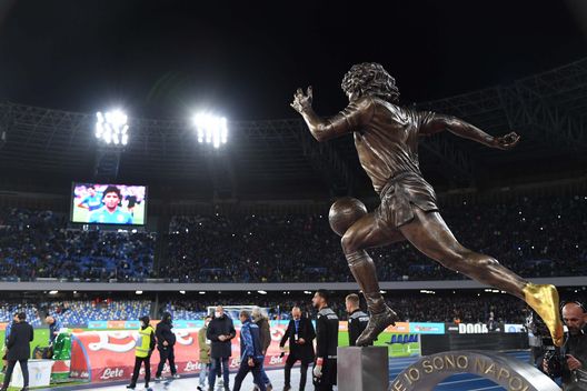 (Photo by SSC NAPOLI/SSC NAPOLI via Getty Images) Dries, ma tu si’ pazzo! Nel nome di D10S è il belga a rilanciare la corsa-scudetto- immagine 4