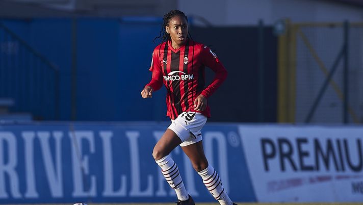VERONA, ITALY - DECEMBER 17: Lindsey Thomas of AC Milan in action during the Women Coppa Italia match between Hellas Verona and AC Milan on December 17, 2021 in Verona, Italy. (Photo by Emmanuele Ciancaglini/AC Milan via Getty Images) VERONA, ITALY - DECEMBER 17: Lindsey Thomas of AC Milan in action during the Women Coppa Italia match between Hellas Verona and AC Milan on December 17, 2021 in Verona, Italy. (Photo by Emmanuele Ciancaglini/AC Milan via Getty Images)