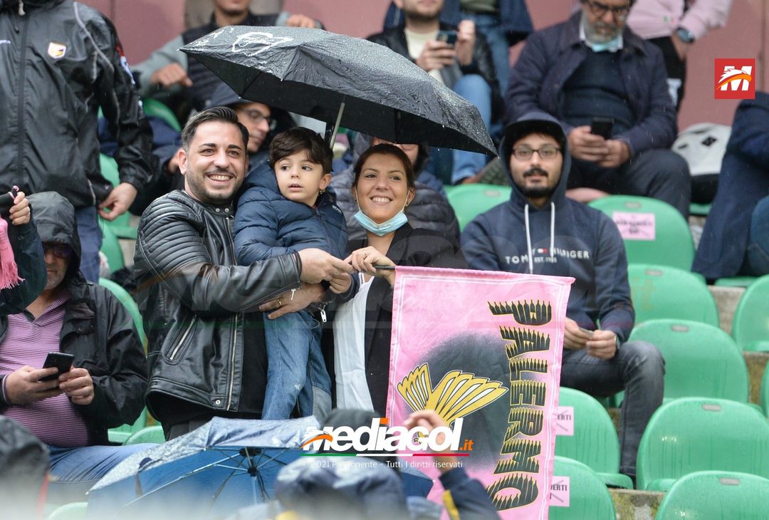 FOTO, i tifosi allo stadio per Palermo – Avellino 1-1 (Gallery) - immagine 25
