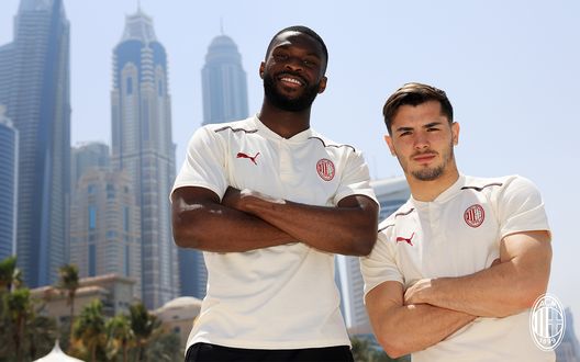 Fikayo Tomori e Brahim Díaz (giocatori AC Milan) all'Expo 2020 di Dubai | Milan News (Getty Images/A.C. Milan) Fikayo Tomori e Brahim Díaz (giocatori AC Milan) all'Expo 2020 di Dubai | Milan News (Getty Images/A.C. Milan)