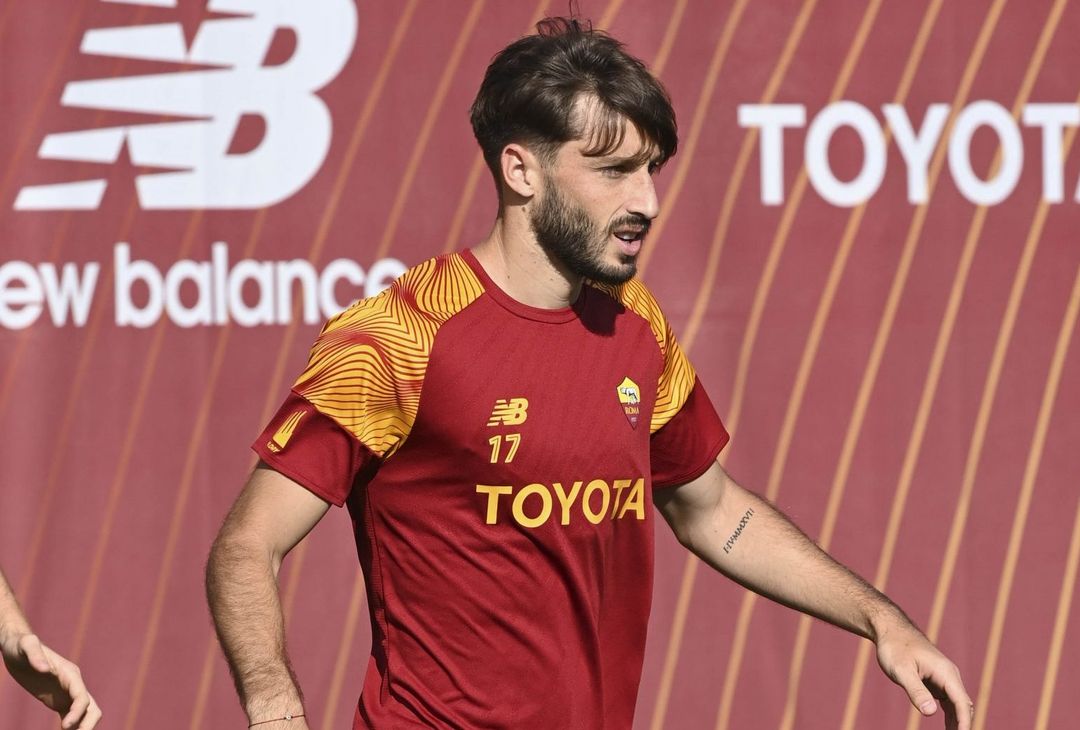 Trigoria, ripresa in vista del Betis: Karsdorp con il gruppo – FOTO GALLERY - immagine 20