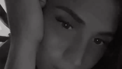 VIDEO / Carolina Marcialis, massaggio sexy. Lady Cassano in relax e il lato B scatena il web