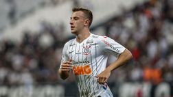 Gli occhi della Fiorentina su Carlos Augusto. Il Monza spara alto